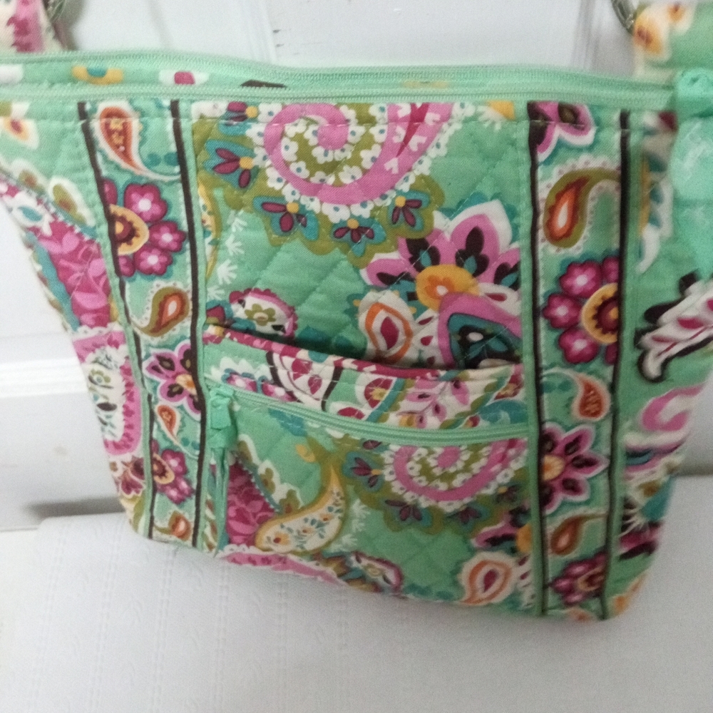 Vera Bradley Quitted Green Adjustable Crossbody Women's Purse - Picture 5 of 9